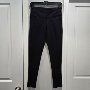 Oalka Black Leggings with Form-Fitting Design